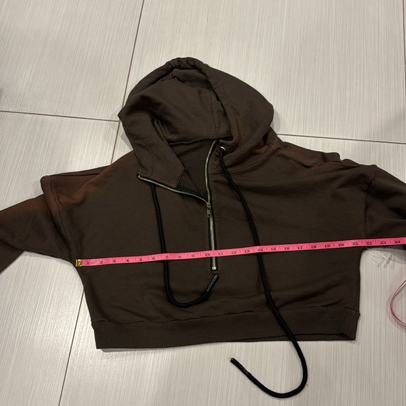 Brown Cropped Hoodie with front Zipper and new colors fabric - Picture 9 of 10